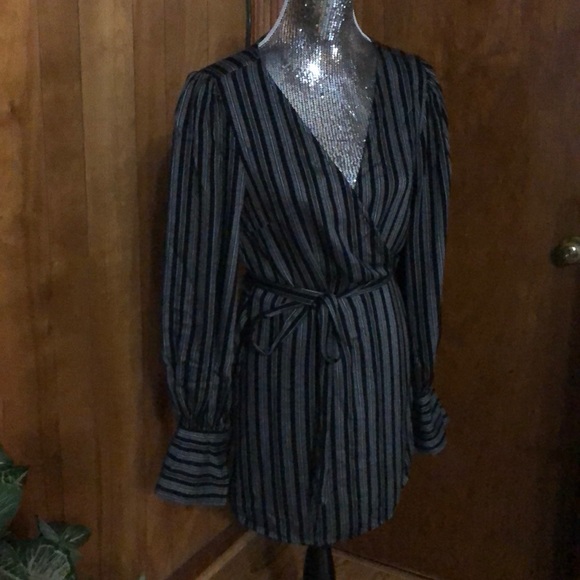 Rokoko Wrap Dress - Picture 2 of 8